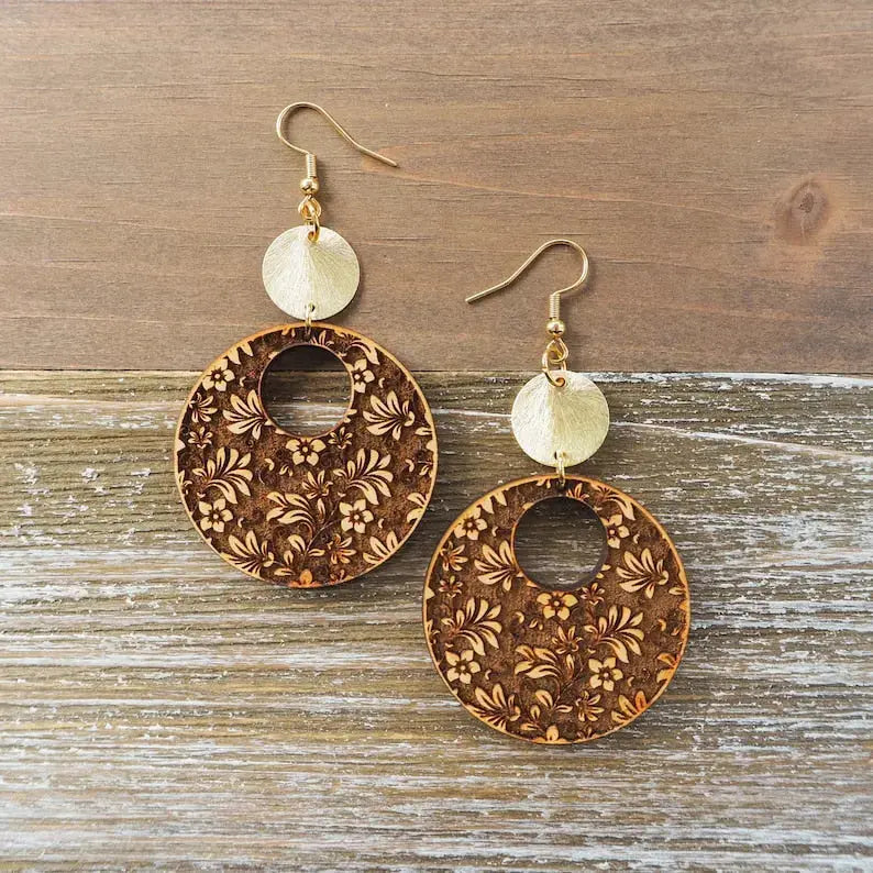 Beautiful Floral Engraved Dangle Earrings With Disc