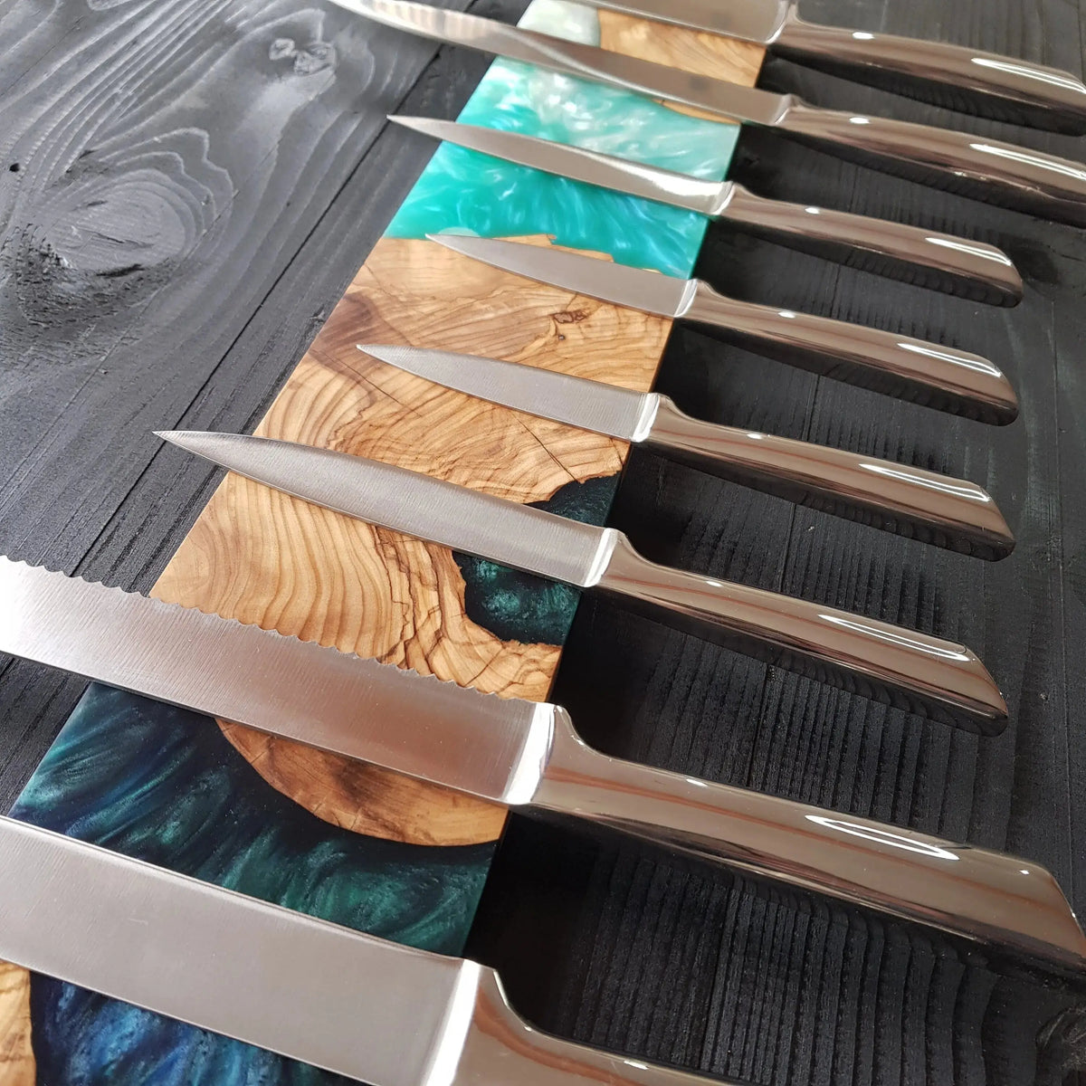 Magnetic Knife Rack For 9 Knives