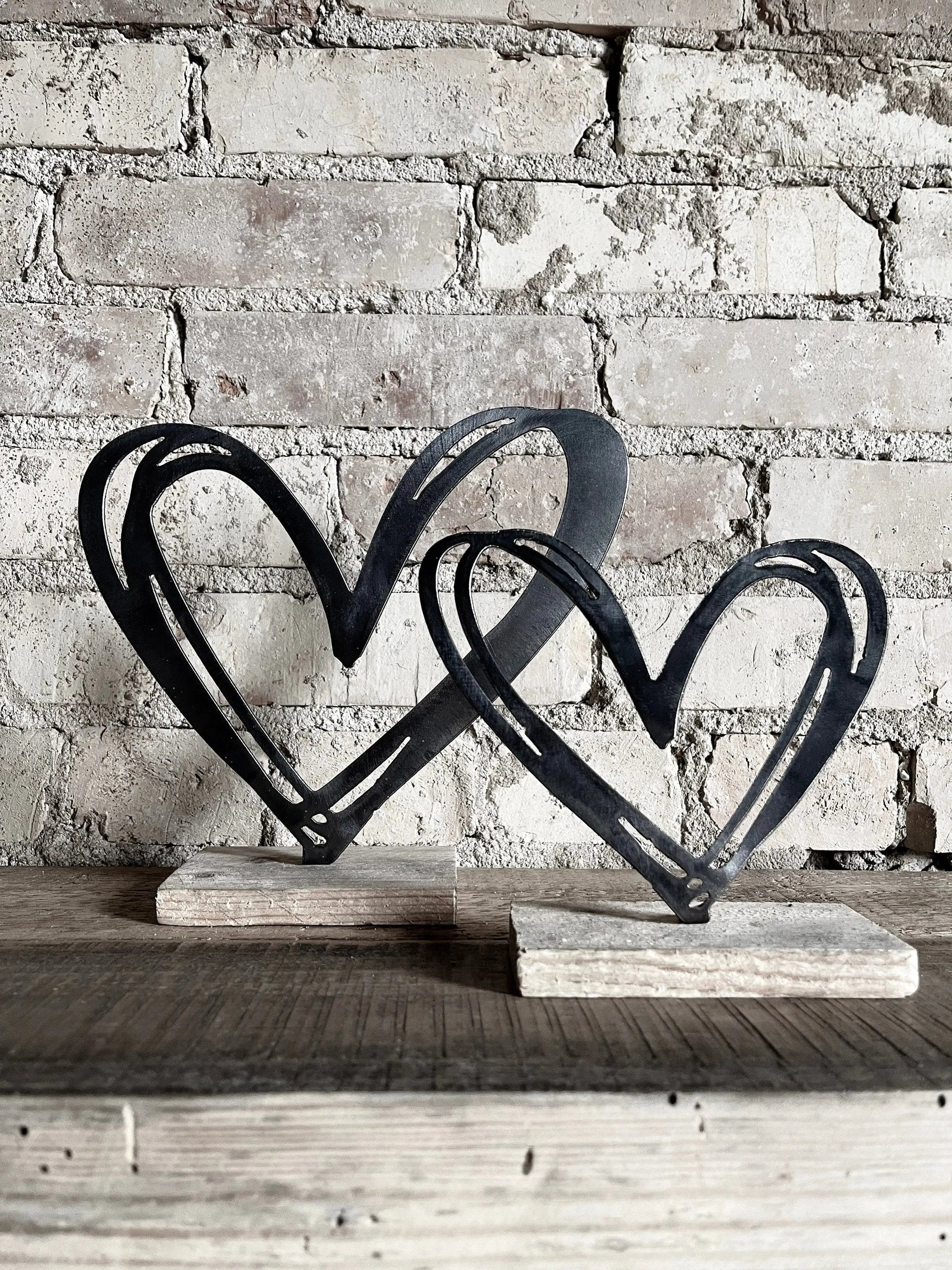 Set of 2 Wire Brushed Metal Heart Stands On Wooden