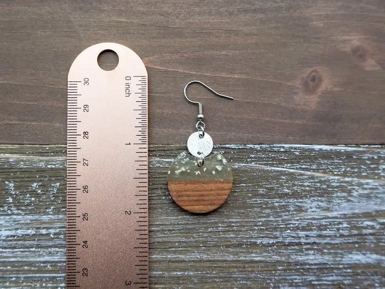 Small Silver Flakes &amp; Wood Circle Earrings with Disc On Wooden